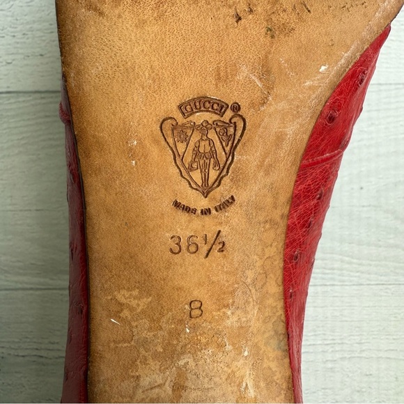 Vintage 80s Gucci Red Ostrich Leather Heel Pumps Size 36.5/6.5 - Picture 10 of 10